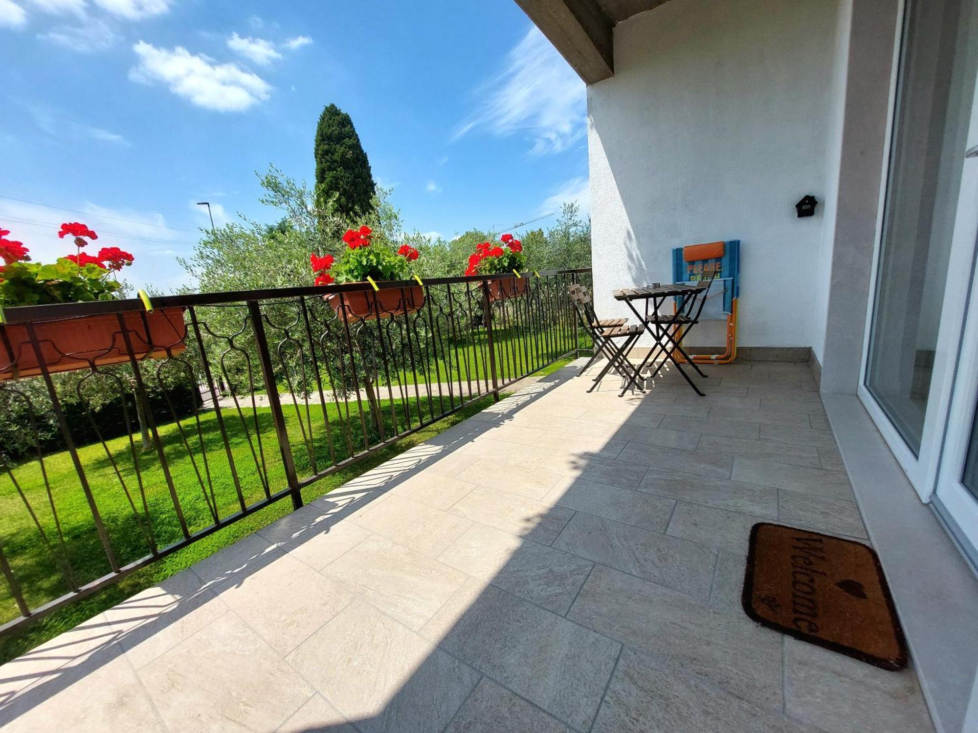 Villa Dolcitalia Tra Gardaland E Le Terme Di Cola Lazise Buitenkant foto